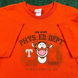Vintage Disney Store T-Shirt Men'sLarge Orange Cotton Tigger Phys Ed Graphic 90s